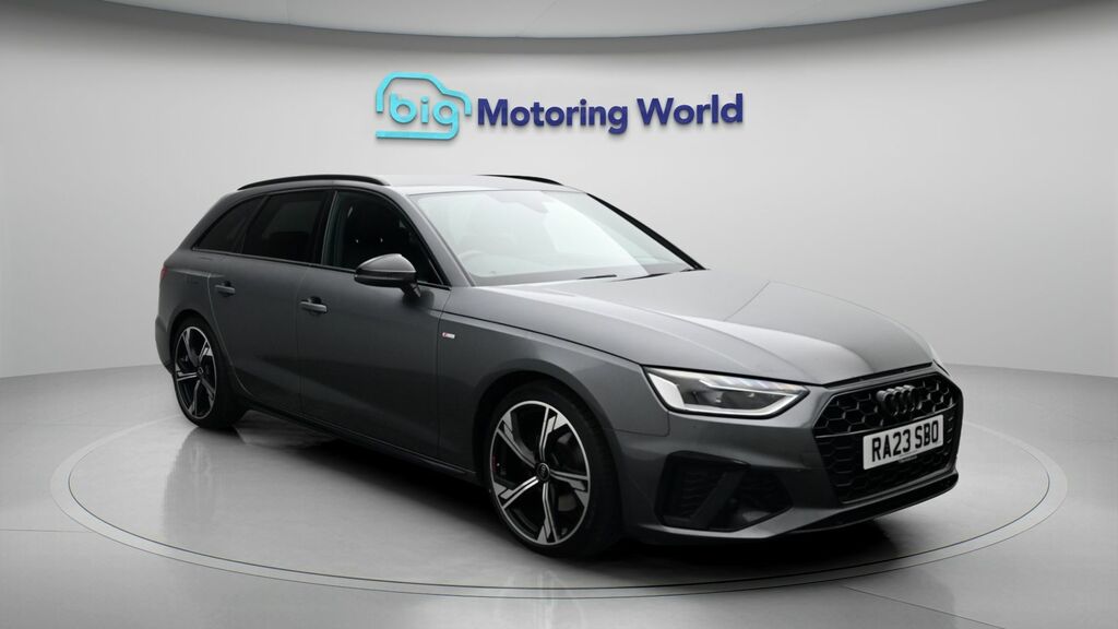 Audi A4 Avant Black Edition RA23SBO Grey