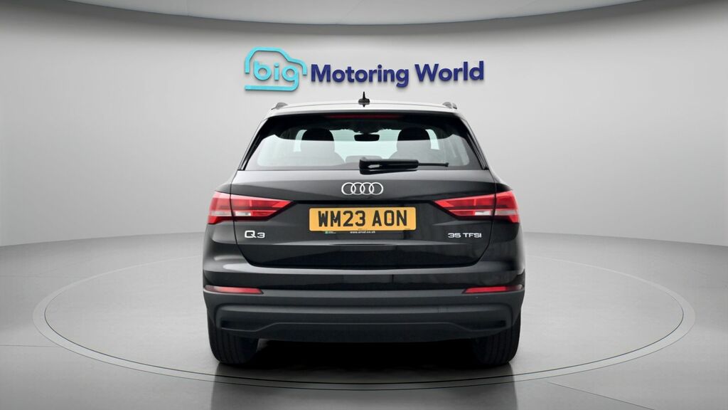 Audi Q3 Technik WM23AON Black #6