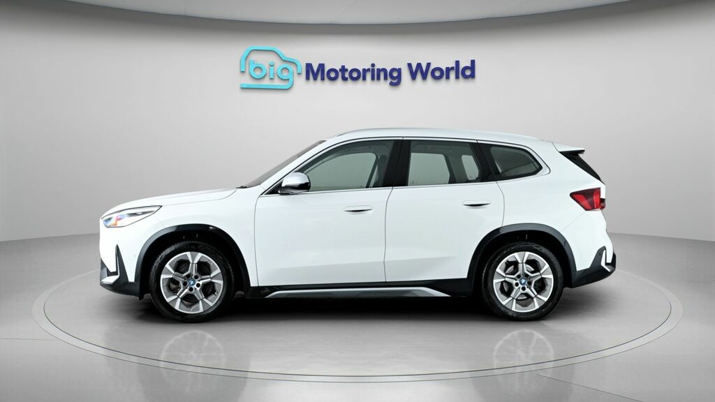 BMW iX1 Xline White #4