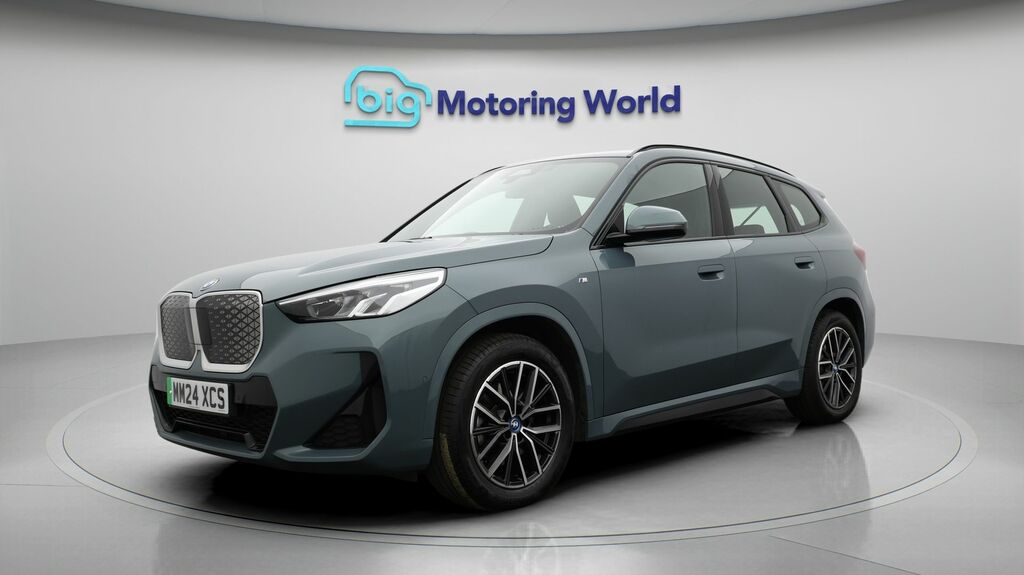 BMW iX1 M Sport Green #3