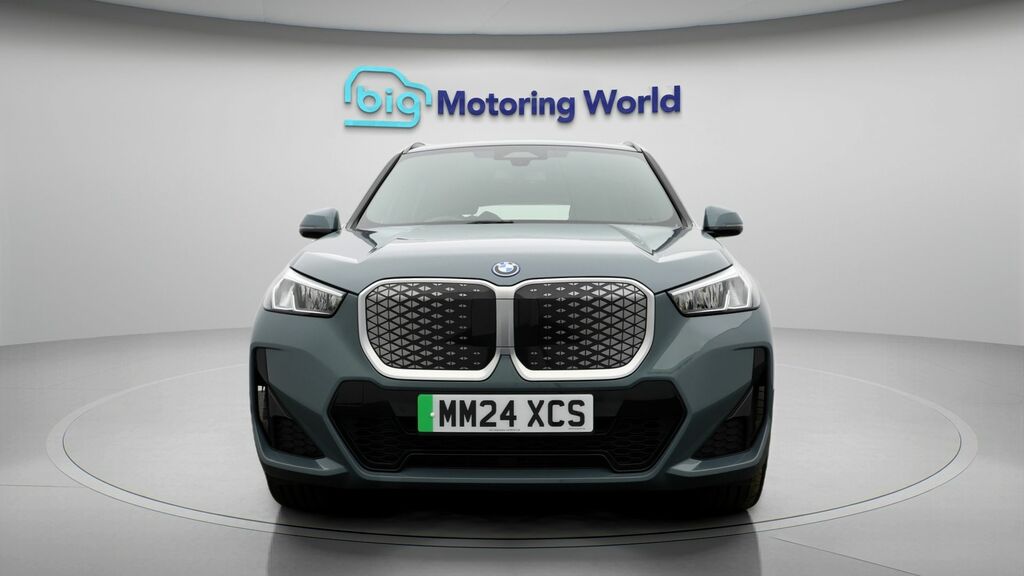 BMW iX1 M Sport Green #2