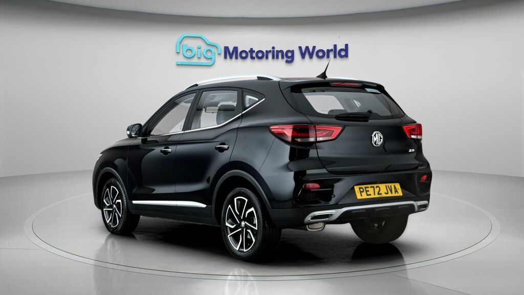 MG ZS Exclusive Black #5