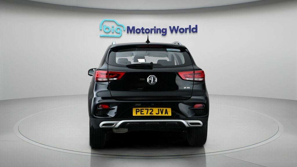 MG ZS Exclusive Black #6