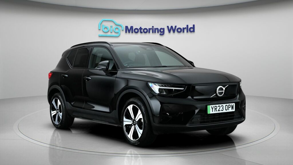 Volvo XC40 Core Black