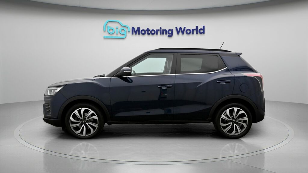SsangYong Tivoli Ultimate Nav Blue #4