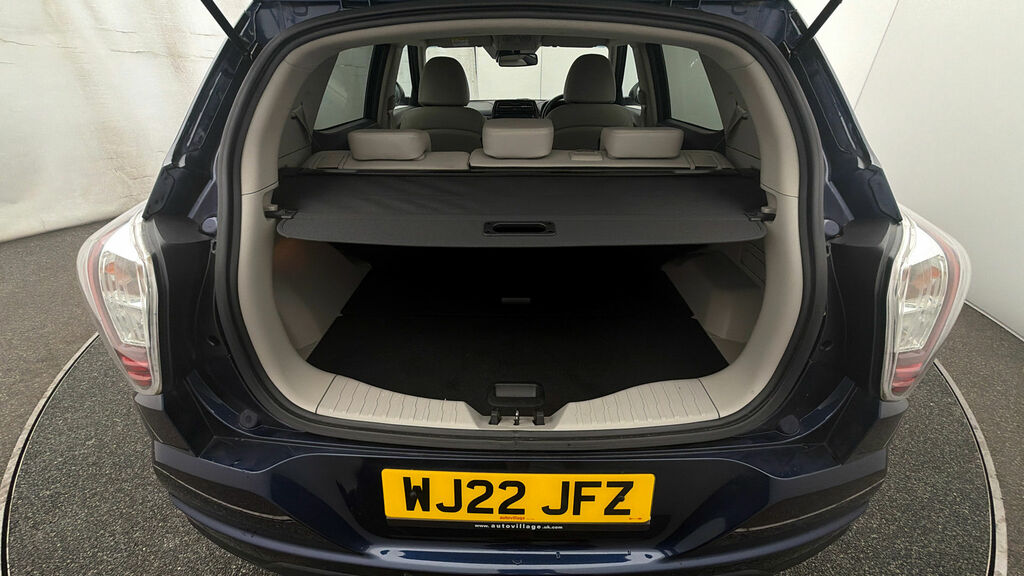 SsangYong Tivoli Ex Black #16