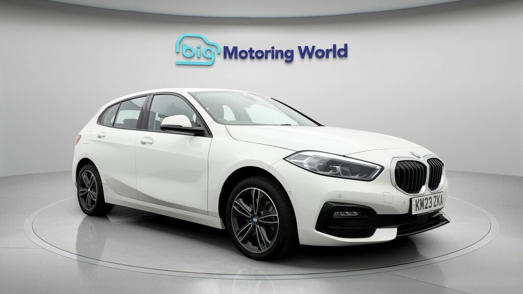 BMW 1 Series Sport White