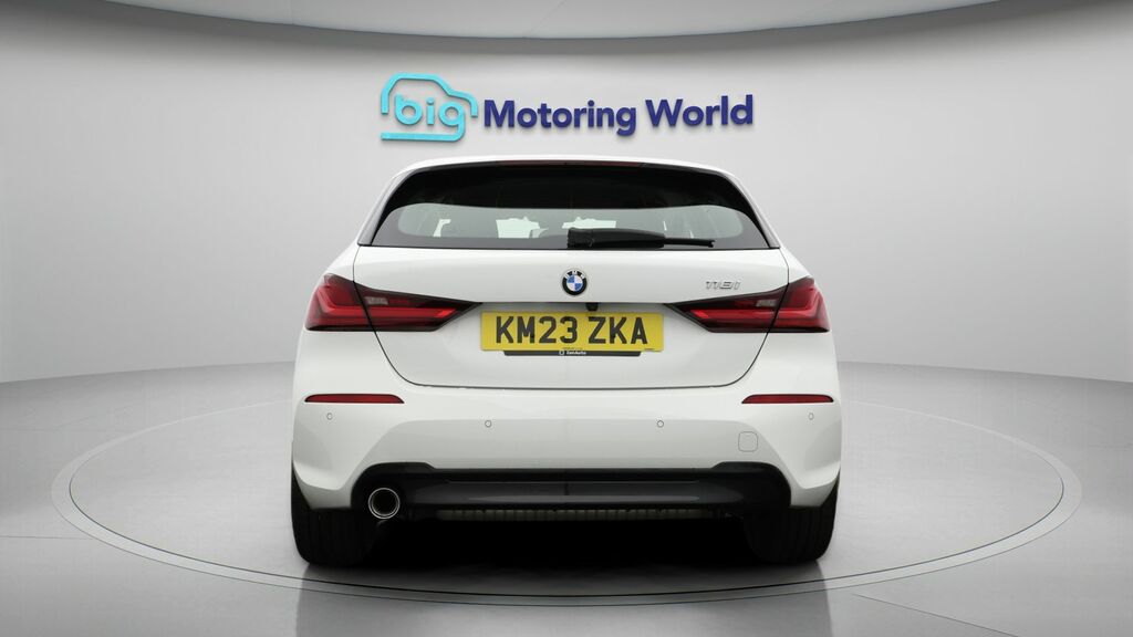 BMW 1 Series Sport White #6
