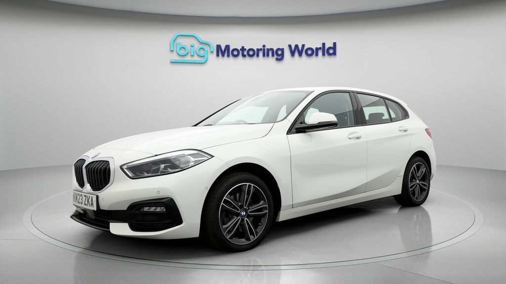 BMW 1 Series Sport White #3
