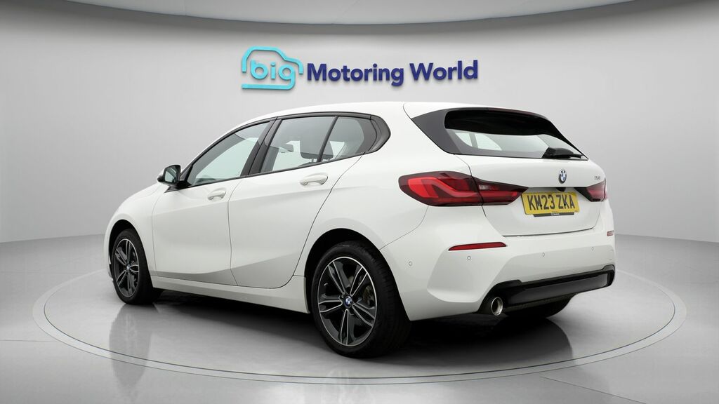 BMW 1 Series Sport White #5