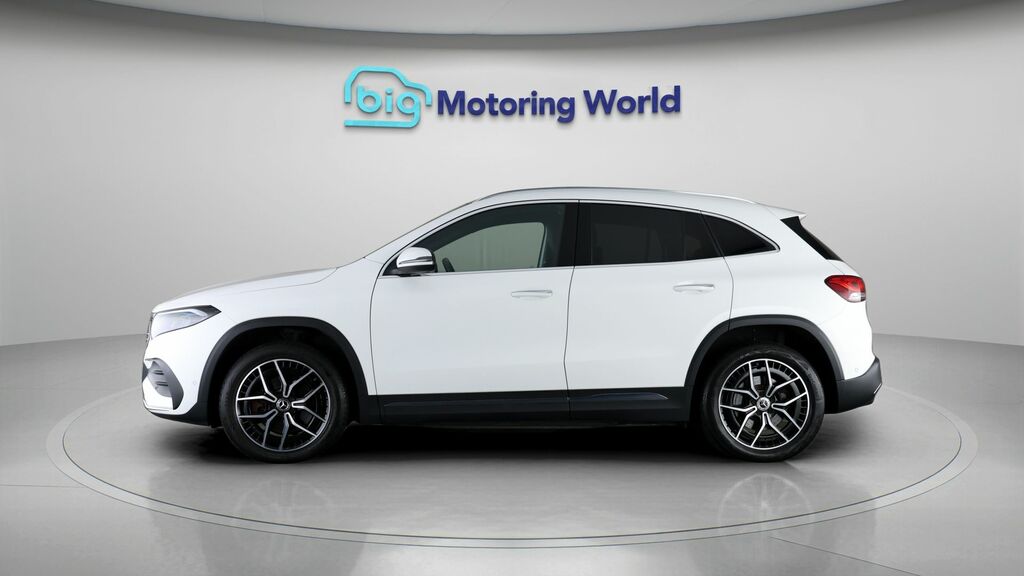 Mercedes-Benz EQA Amg Line White #4