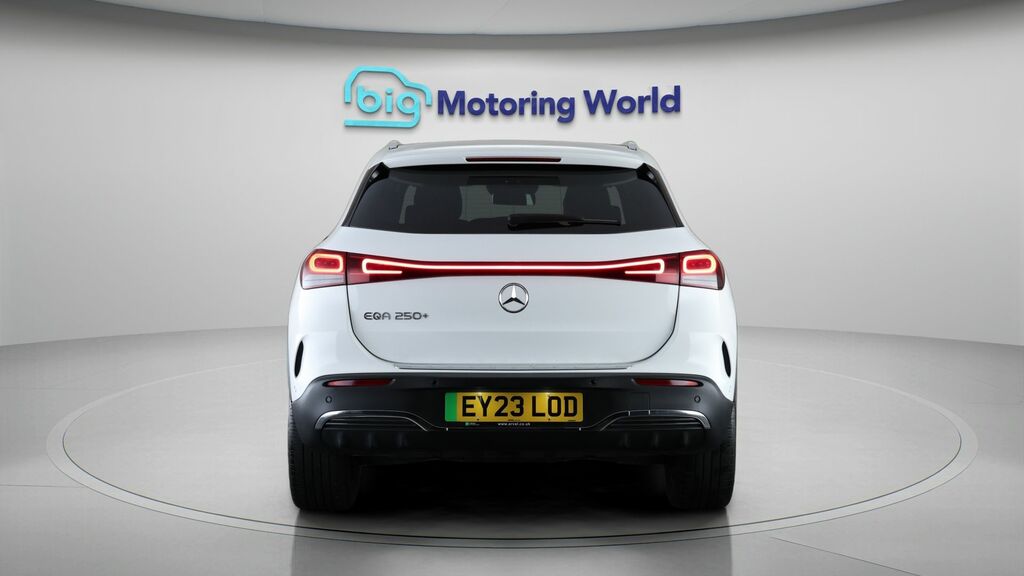 Mercedes-Benz EQA Amg Line White #6