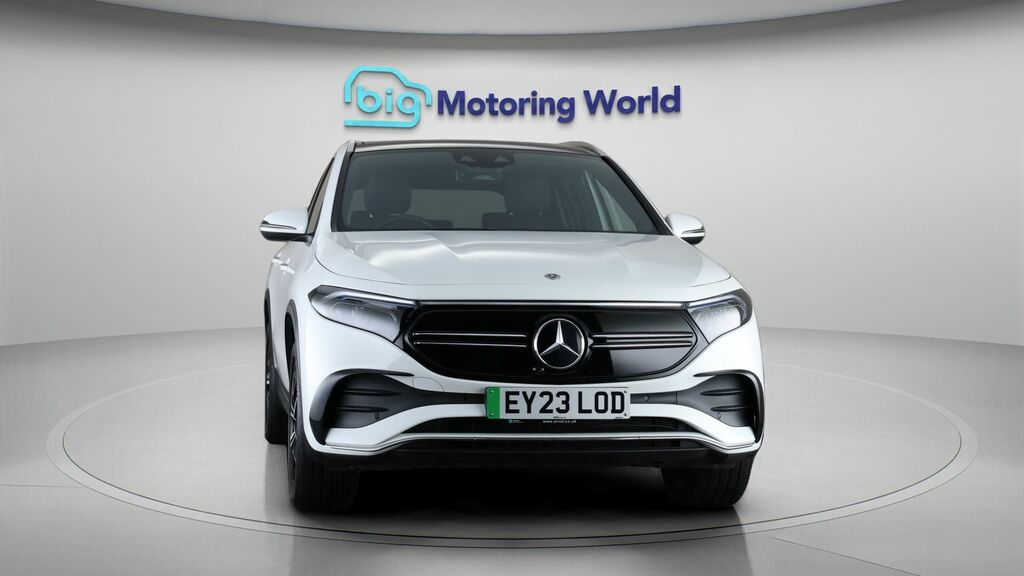 Mercedes-Benz EQA Amg Line White #2