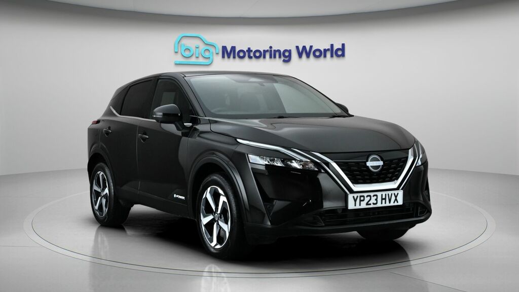 Nissan Qashqai N-connecta Black