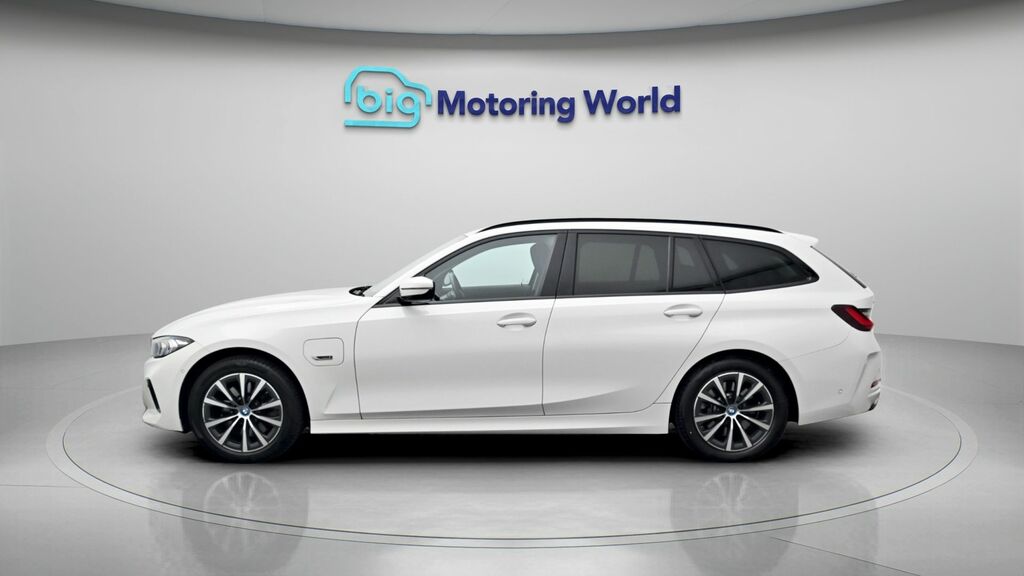 BMW 3 Series Sport White #4