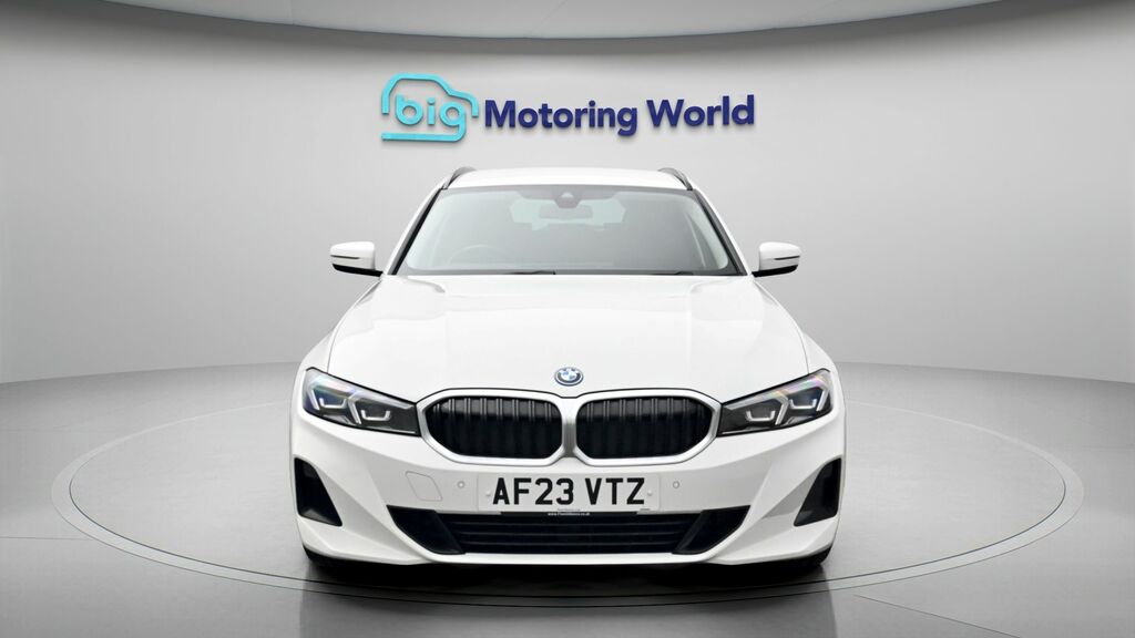 BMW 3 Series Sport White #2