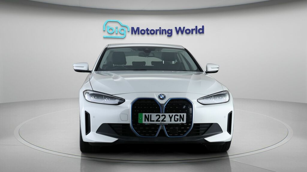 BMW i4 Sport White #2