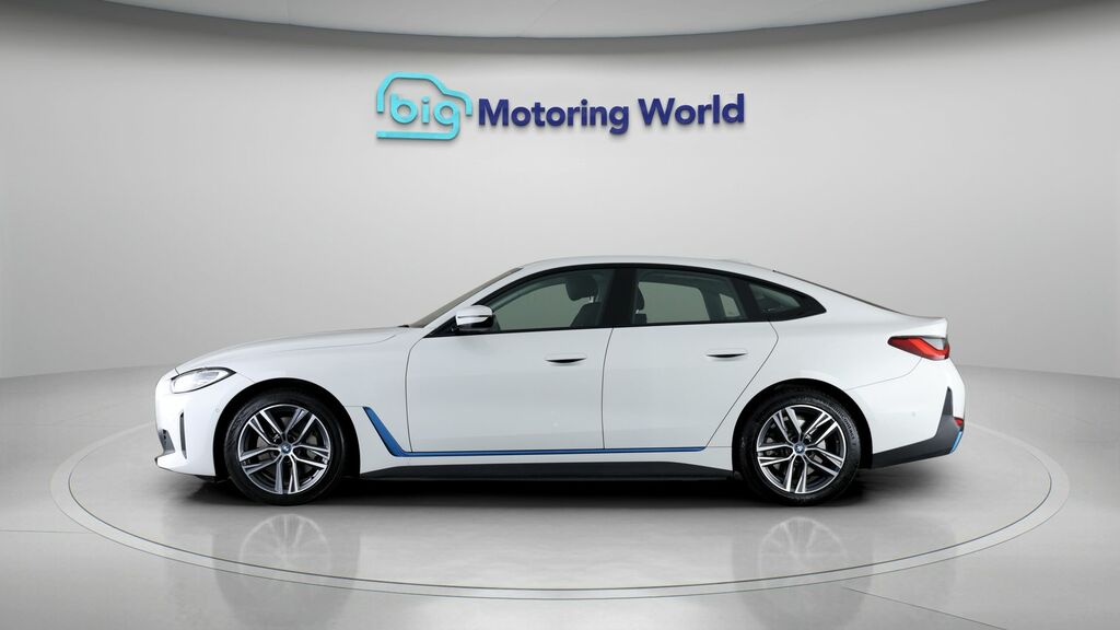 BMW i4 Sport White #4