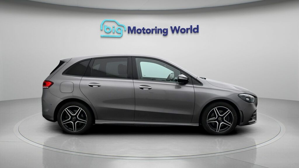 Mercedes-Benz B Class Hatchback Silver #8
