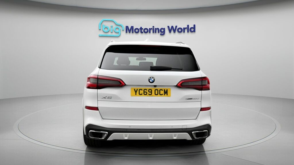 BMW X5 M M Sport White #6