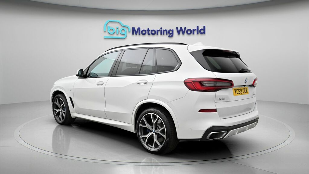 BMW X5 M M Sport White #5