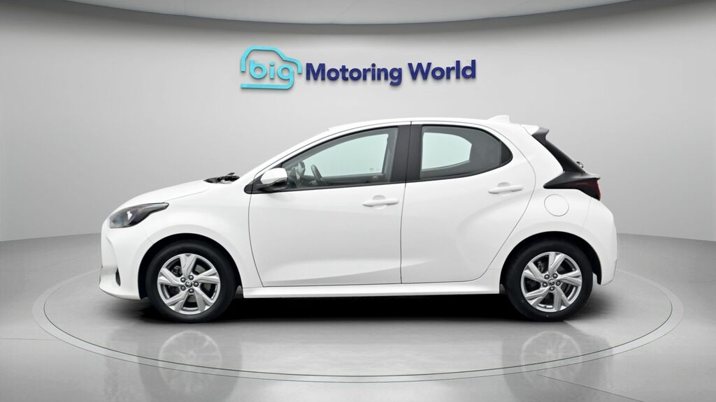 Toyota Yaris Icon NV24JFO White #4