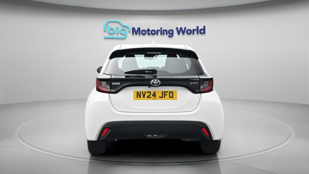 Toyota Yaris Icon NV24JFO White #6