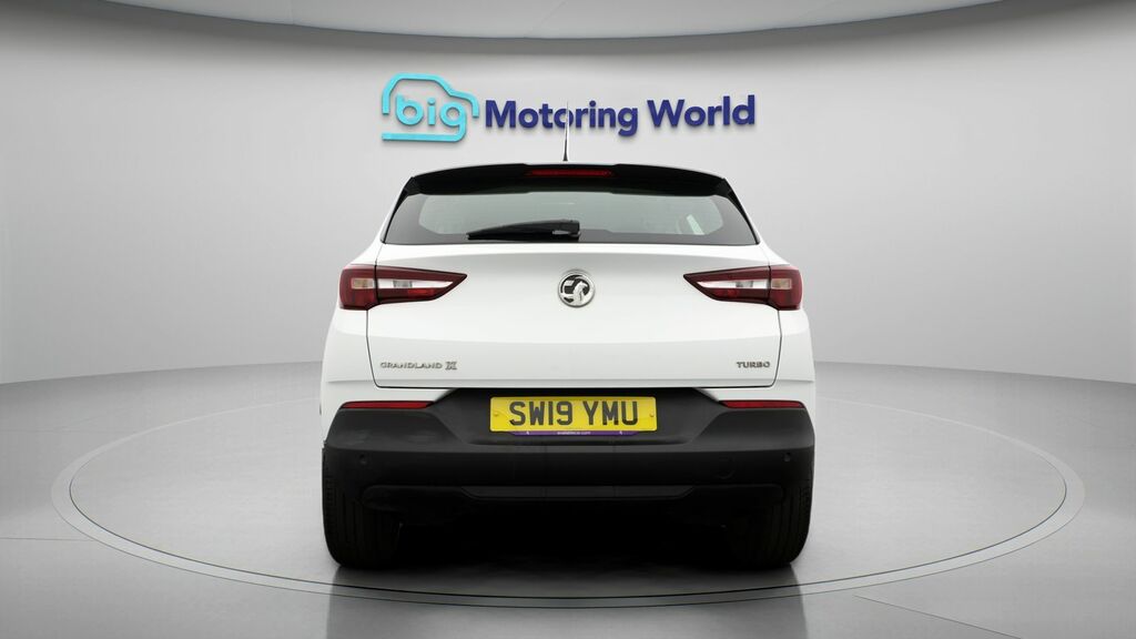 Vauxhall Grandland X Se White #6