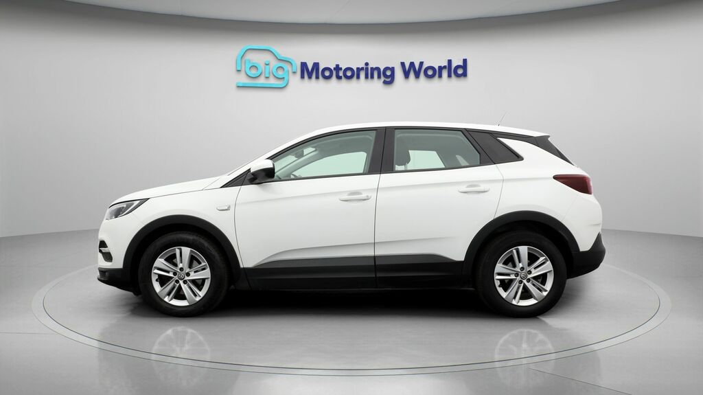 Vauxhall Grandland X Se White #4