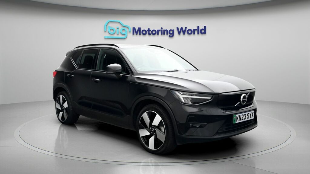 Volvo XC40 Ultimate Black