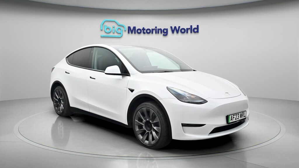 Tesla Model Y Long Range AF23WRL White