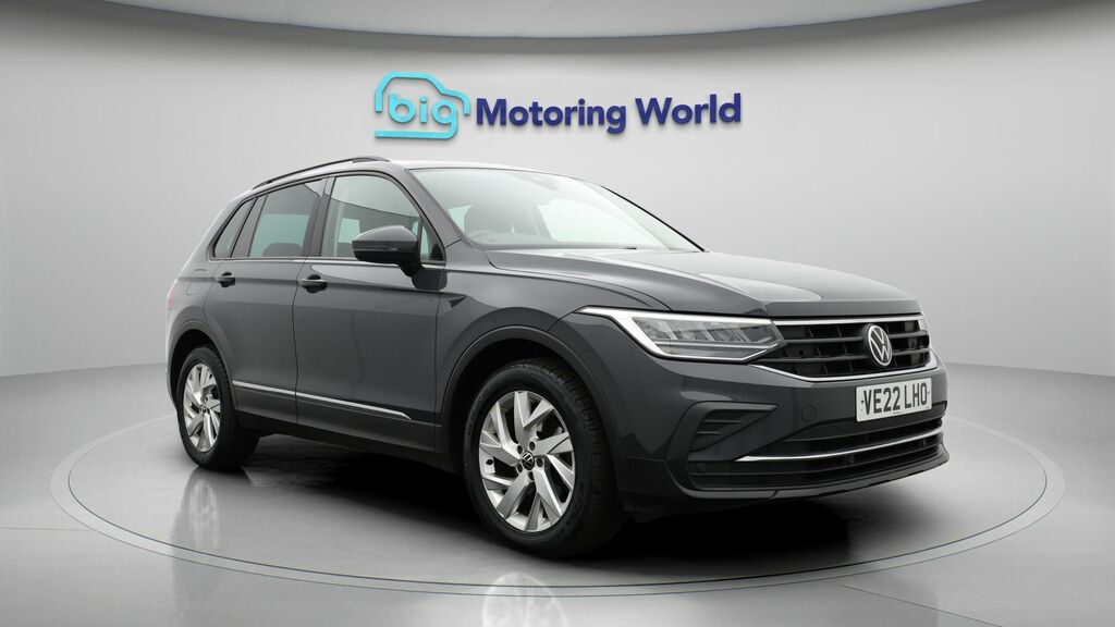 Volkswagen Tiguan Life Grey