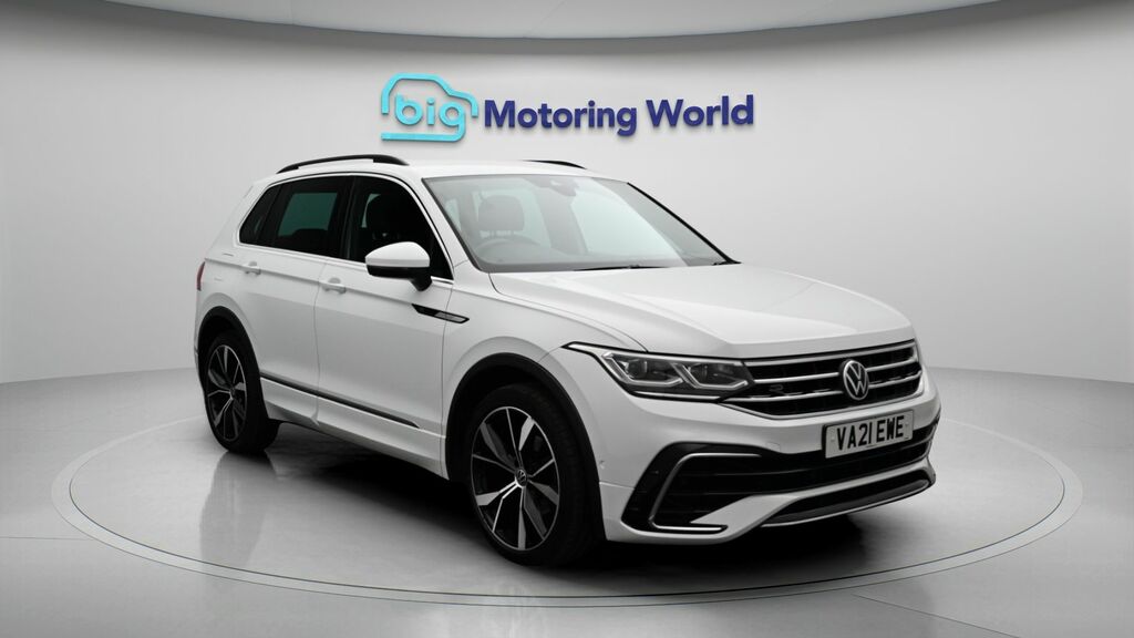 Volkswagen Tiguan R-line White