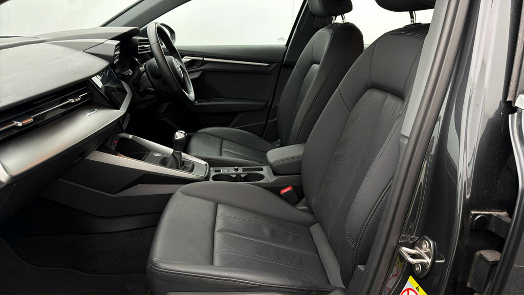 Audi A3 1.5 Tfsi 35 Sport Sportback Euro  #13