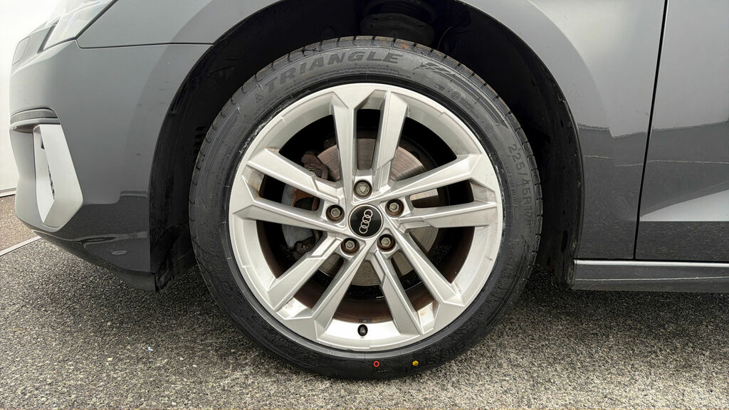 Audi A3 1.5 Tfsi 35 Sport Sportback Euro  #17