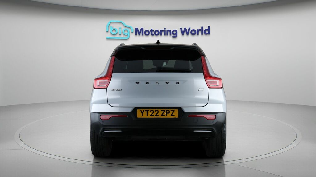Volvo XC40 Plus Silver #6