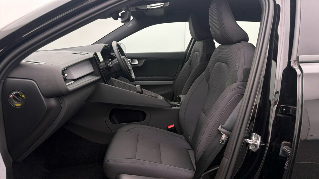 Polestar 2 Standard Range OE22LNO Black #5