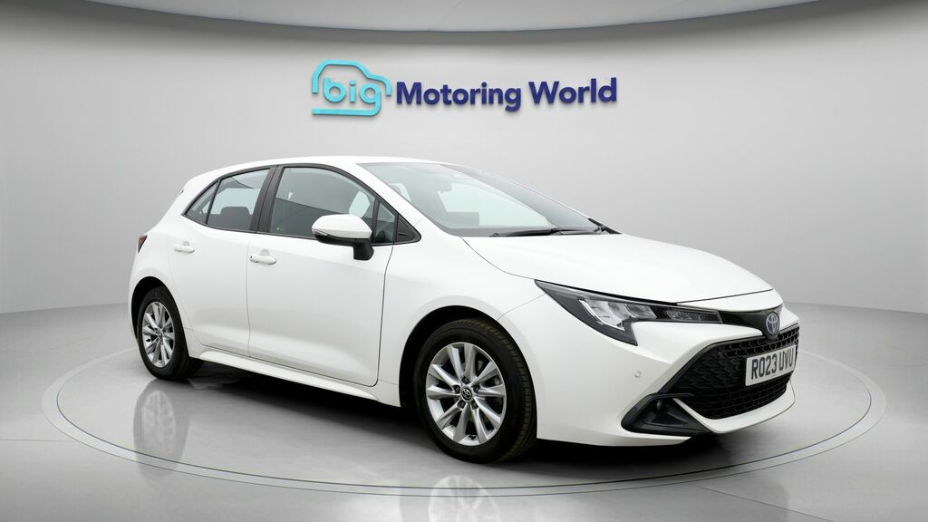 Toyota Corolla Icon White