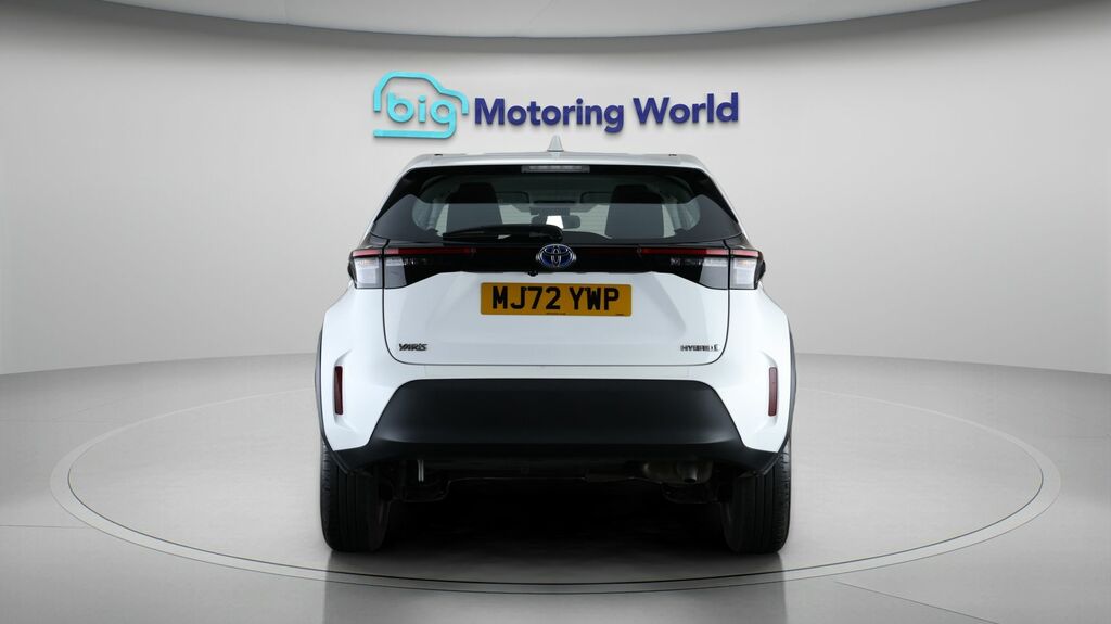 Toyota Yaris Cross Icon White #6