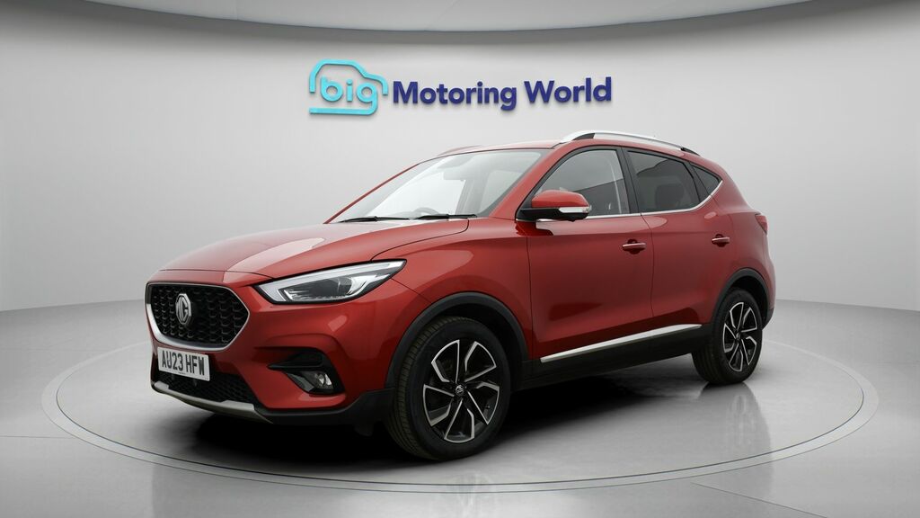 MG ZS Exclusive Red #3