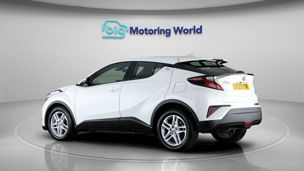 Toyota C-Hr Icon LF23YDK White #5