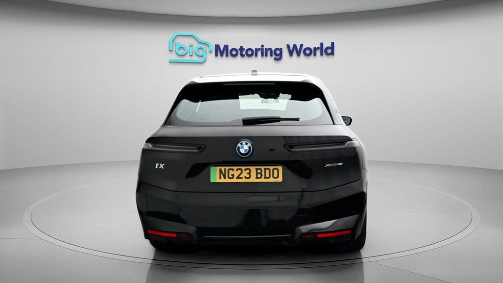 BMW iX M Sport Black #6