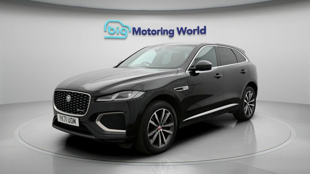 Jaguar F-Pace R-dynamic Se Black #3