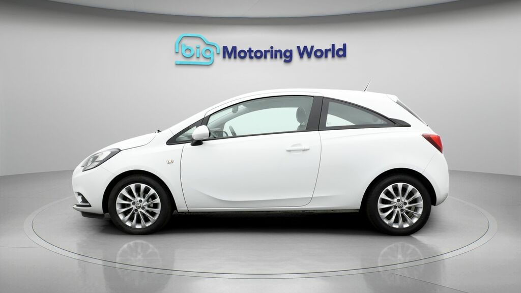 Vauxhall Corsa Se Nav CX68KGZ White #4