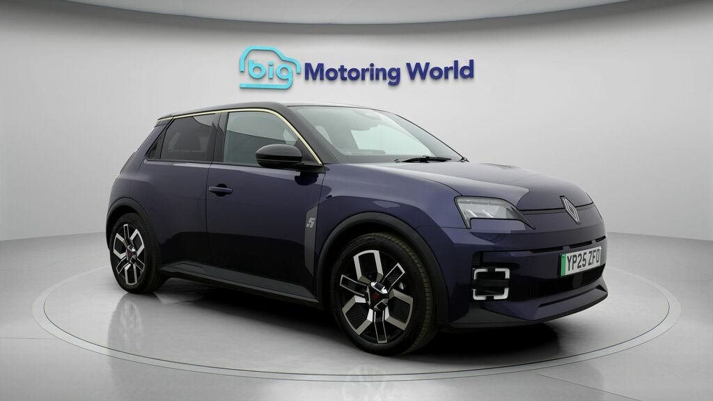 Renault 5 E-Tech Techno Black