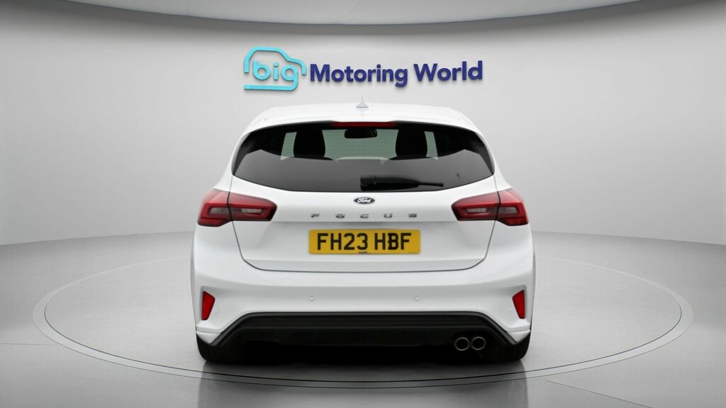 Ford Focus St-line White #6
