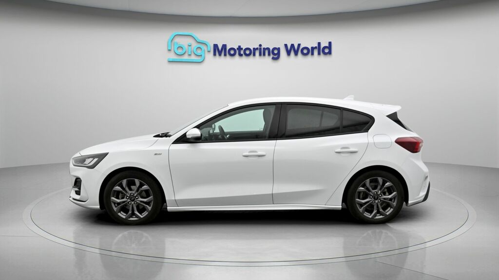 Ford Focus St-line White #4