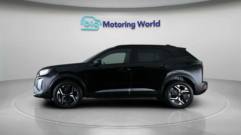 Peugeot 2008 Allure Black #4