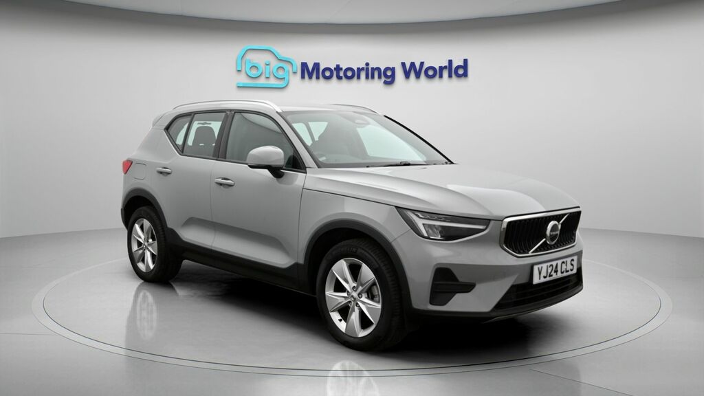 Volvo XC40 Core Grey