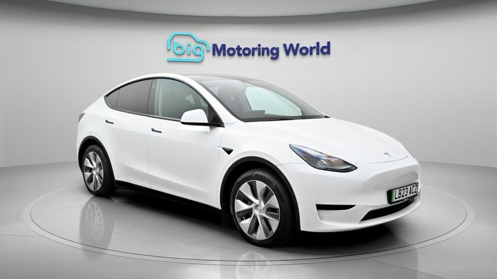 Tesla Model Y Y Model Y Rwd White